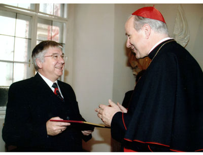 Kardinal Schönborn überreichte Rainer Blatt den Würdigungspreis im Bereich Naturwisse …