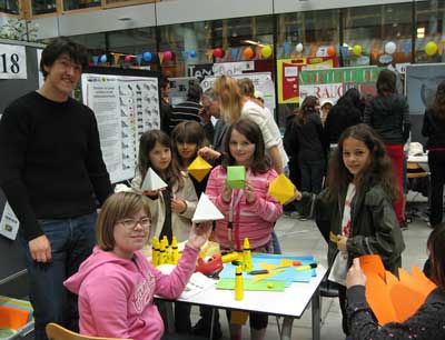 Die jungen Besucherinnen und Besucher konnten erleben, dass Mathematik sehr spannend …