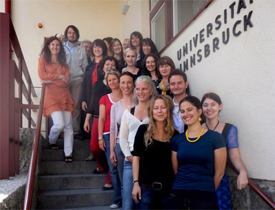 Die AbsolventInnen des Universitätskurses (Foto: privat)