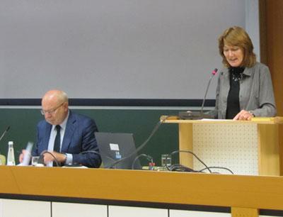 Johann Holzner und Christine Riccabona referierten beim Symposium zum 25. Todestag vo …