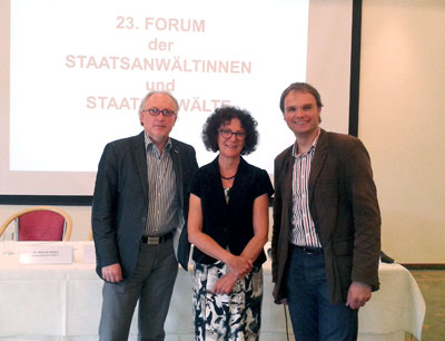  Kurt Promberger, Brigitte Loderbauer und Josef Bernhart (v.l.) präsentierten das Pro …