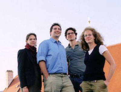 Das Projektteam eLibrary: v.l.: Marion Aichberger, Gernot Hausar, Albrecht Lentz, Dap …