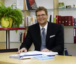 Ass.-Prof. Mag. Dr. Wolfgang Meixner