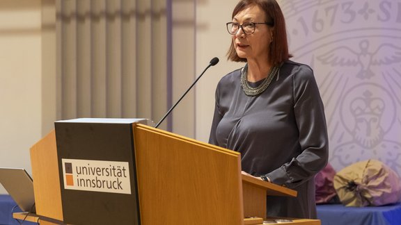 Studiendekanin der Fakultät für LehrerInnenbildung Univ.-Prof.in MMag.a Dr.in Martina Kraml