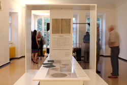 klein_wanderausstellung_hall_1 klein_wanderausstellung_hall_1