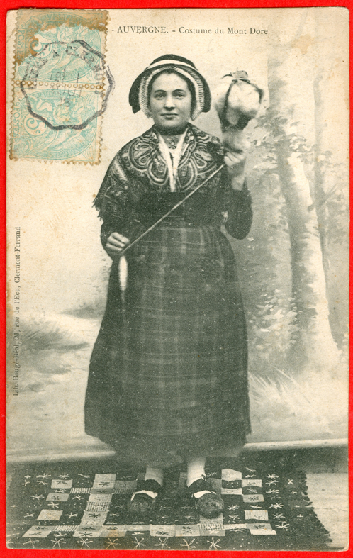 Frau beim Spinnen / woman spinning