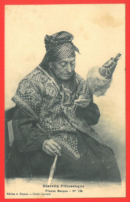 Baskische Frau beim Spinnen / Basque woman spinning