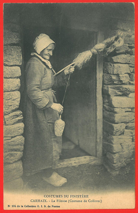 Frau beim Spinnen / woman spinning