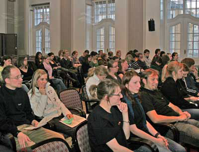 Zahlreiche Studierende fanden sich zum Erasmus Welcome in der Aula ein.
