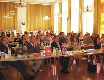 Zahlreiche AbsolventInnen folgten auch heuer wieder der Einladung des Marketing-Teams …