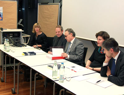 Der Sammelband wurde von VertreterInnen der EURAC Bozen und der Uni Innsbruck präsent …