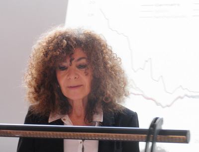Laurence Bloch bei ihrem Vortrag in Innsbruck.