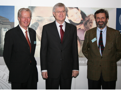 Prof. Schneider, Rektor Gantner, und Prof. Brandner bei der Eröffnung des BBT Symposi …