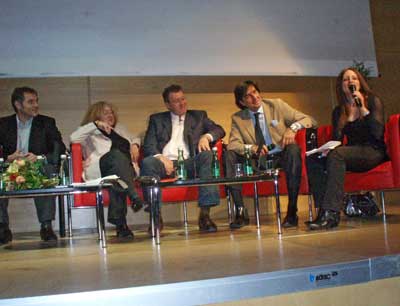 Diskutierten am Podium: v.l.: Erik Bielderman, Eva Lavric, Thomas König, Marco Civoli …