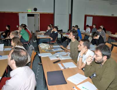 Interessierte Teilnehmer bei einem der vielen Vorträgen". (Bildurheber: René Thiemann …