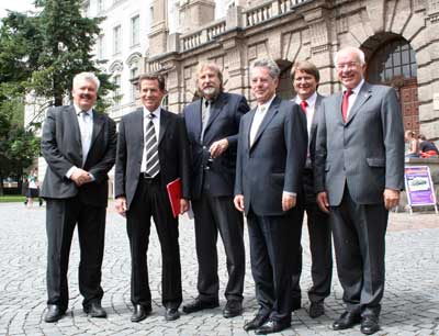 Universitätsratsvorsitzender Johannes M. Rainer, Rektor Karlheinz Töchterle, Prof. Ro …