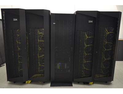 Der neue Supercomputer Leo II liefert Rechenpower für Forscherinnen und Forscher.