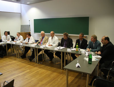 Gemeinsam machten die Innsbrucker Universitäten auf die kritische Situation bei der F …