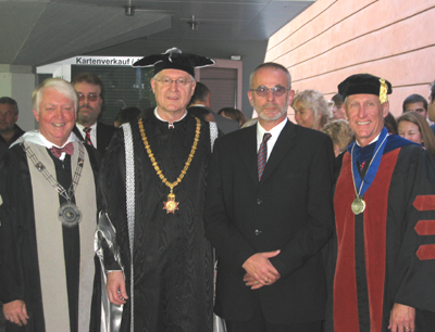 v.l.: President Michael Adams (University of Georgia), Rektor Manfried Gantner (Unive …