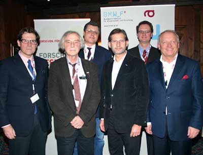 Wissenschaftsminister Dr. Johannes Hahn mit Nobelpreisträger Prof. Robert Huber und d …