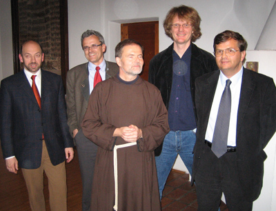 v.l.: Prof. Johann Stötter, Dr. Dr. Eric Veulliet, Br. Wolfgang Thienen (Kapuziner),  …