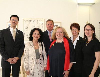 v.l. Prof. Alexander Siedschlag, Prof. Ursula Moser, Dkfm. Michael Pega, Prof. Eva La …