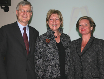 Rektor Manfried Gantner (li.) und Prof. Heidi Möller (re.), Dekanin der Fakultät für  …