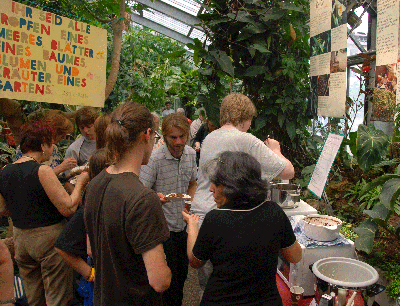 Rund tausend BesucherInnen begaben sich im Botanischen Garten auf eine kulinarische R …