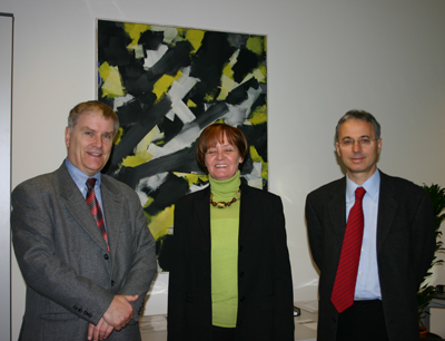 v.l. Dekan Prof. Anton Pelinka, Dr. Martha Stocker und Prof. Günther Pallaver.
