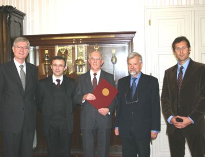 v.l. Rektor Manfried Gantner, albanischer Botschaftsrat Dr. Artan Canaj, Prof. Herman …