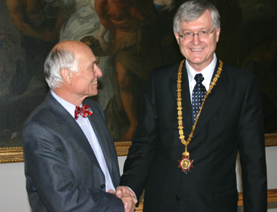 v.l.: Prof. Christian Smekal, Rektor Manfried Gantner