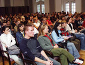 Die ausländischen Erasmus-Studierenden werden an der Universität Innsbruck begrüßt.