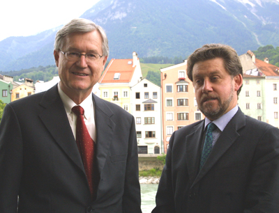 Rektor Manfried Gantner und Generalsekretär der Kulturabteilung der Französischen Bot …