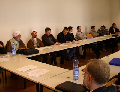 Die Mitglieder der iranischen Delagtion im Dialog mit Angehörigen der LFU Innsbruck