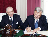 Prof. Tom Riha, Rektor Prof. Hans Moser