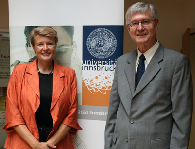 v.l. Prof. Sabine Schindler (Leiterin des Konsortiums) und Rektor Manfried Gantner.