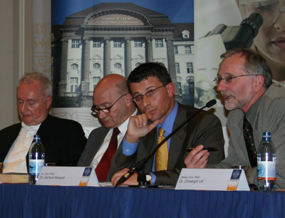 v.l.: Bundesminister a.D. Erwin Lanc, Prof. Anas Schakfeh (Präsident der Islamischen …