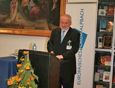 Erhard Busek eröffnete das Symposium "Wa(h)re Sprache".
