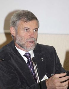 Georg Fischer SJ Georg Fischer SJ