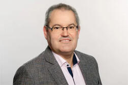 HPC & AI - Competition or Collaboration