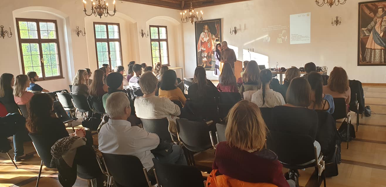 Comici in viaggio: Lezione sulla Commedia dell’arte, di Alessandro Ferrara