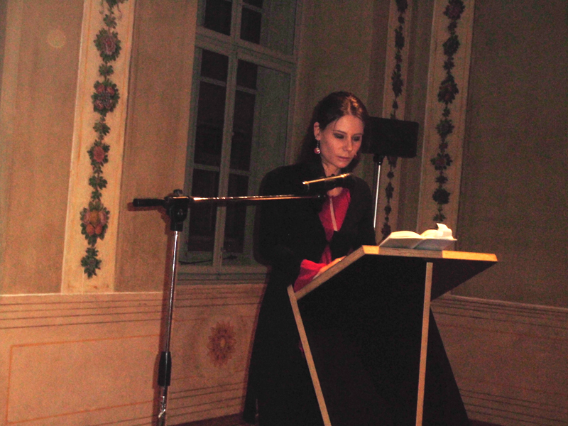 Vera Vieider liest aus dem Gedichtband "Leichtfüßig sein"