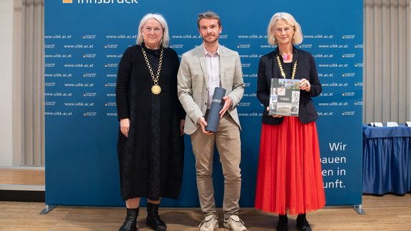 Vizerektorin Janette Walde, Tommaso Russo, Rektorin Veronika Sexl