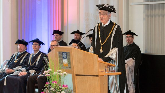 Rektor Tilmann Märk präsentierte die Ziele für die neue Amtsperiode