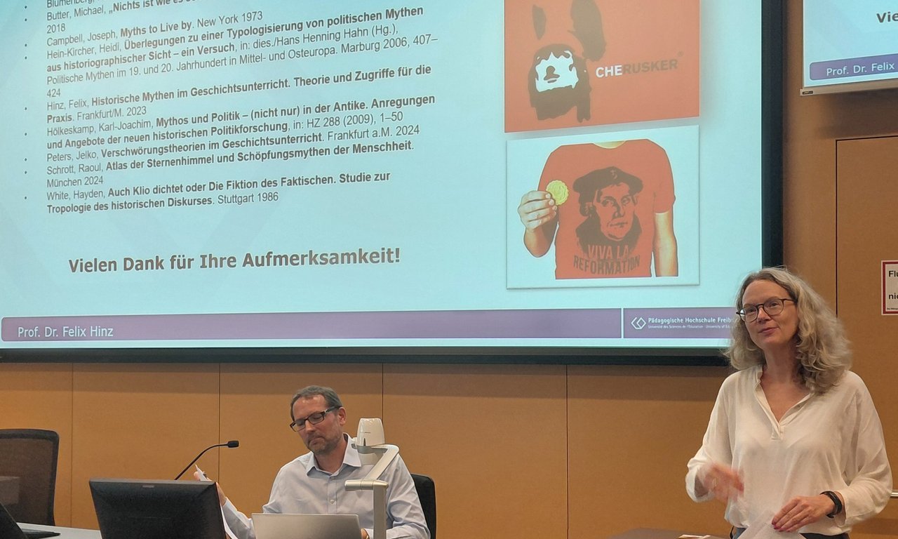 Prof. Felix Hinz beim Vortrag