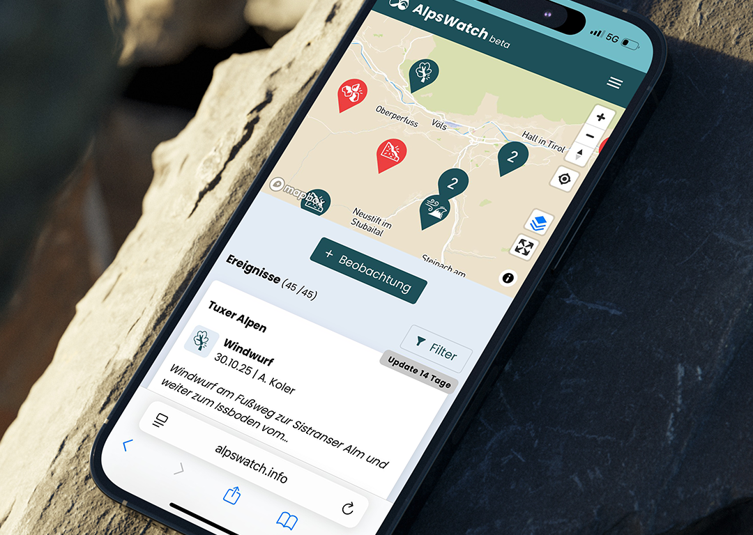 Bildschirm eine Smartphones mit der App AlpsWatch