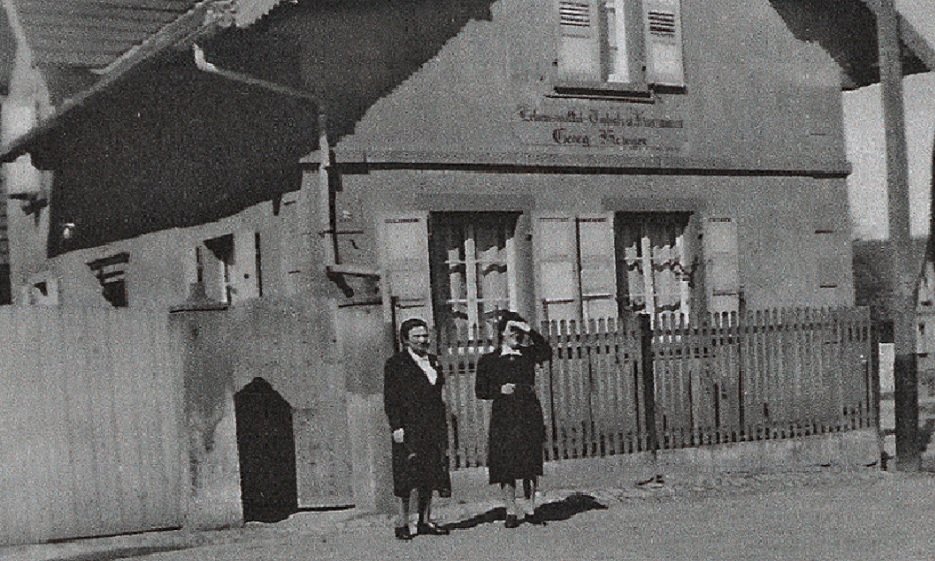 Frauen in Tiroler Dorf