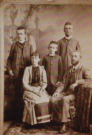 Geschwister Greinz, v.l.n.r. Hugo, Berta, Hermann, Richard, Rudolf