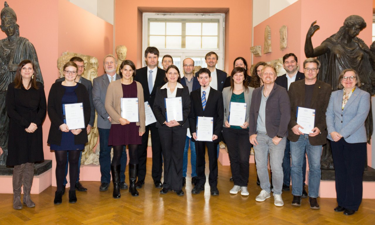 Gruppenbild mit den ProjektleiterInnen der Aktion Swarovski