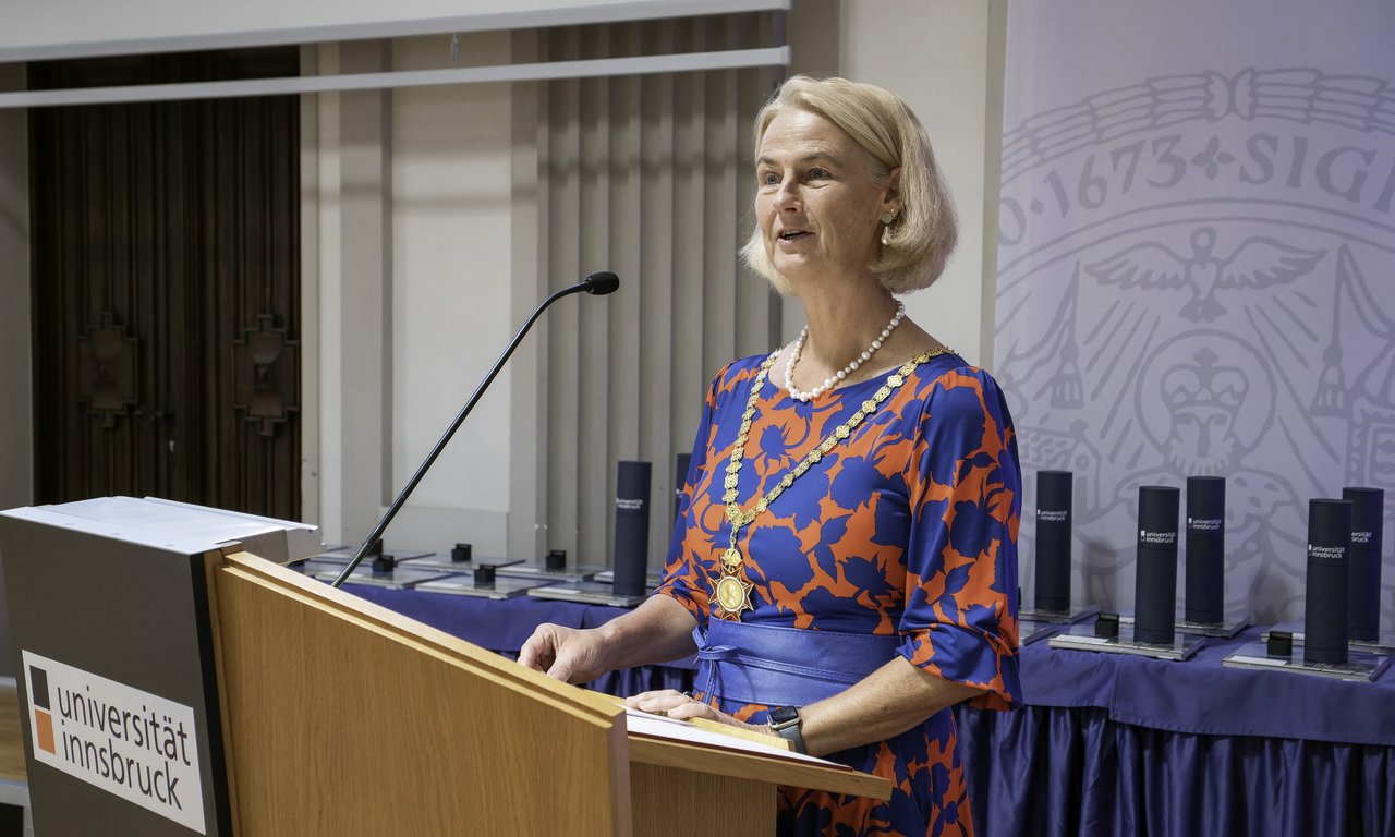 Begrüßung Rektorin Veronika Sexl